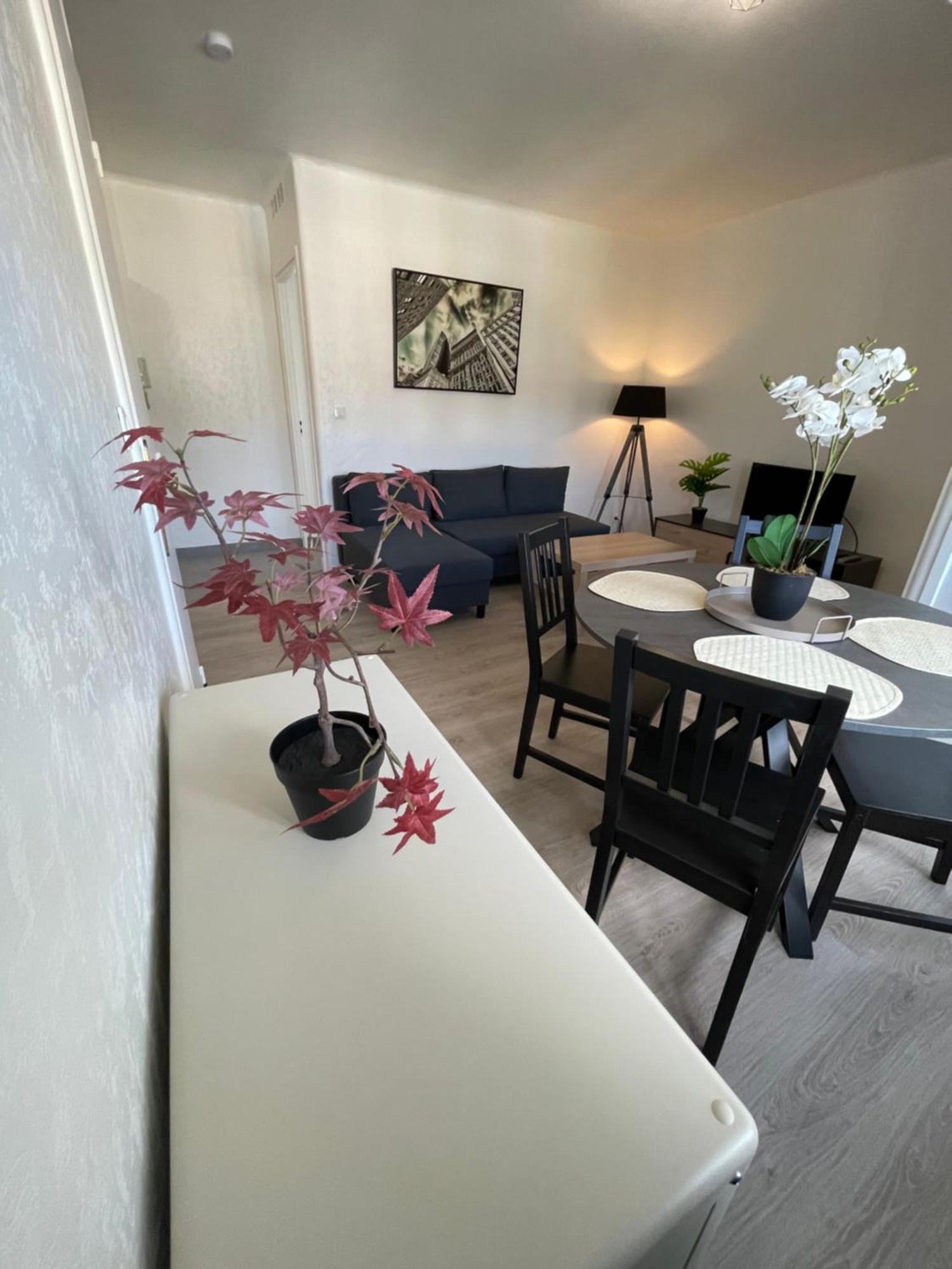 Appartement Renove Tout Equipe, Centre Ville, Proche De La Gare Et Commerce Flers  Exteriör bild