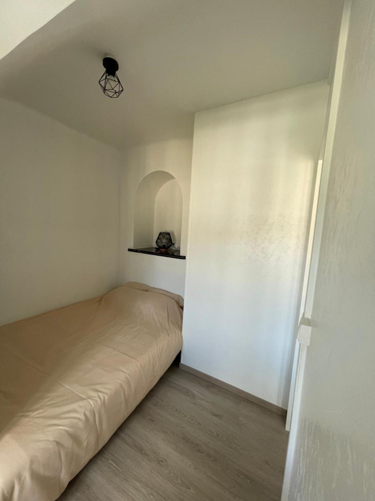Appartement Renove Tout Equipe, Centre Ville, Proche De La Gare Et Commerce Flers  Exteriör bild