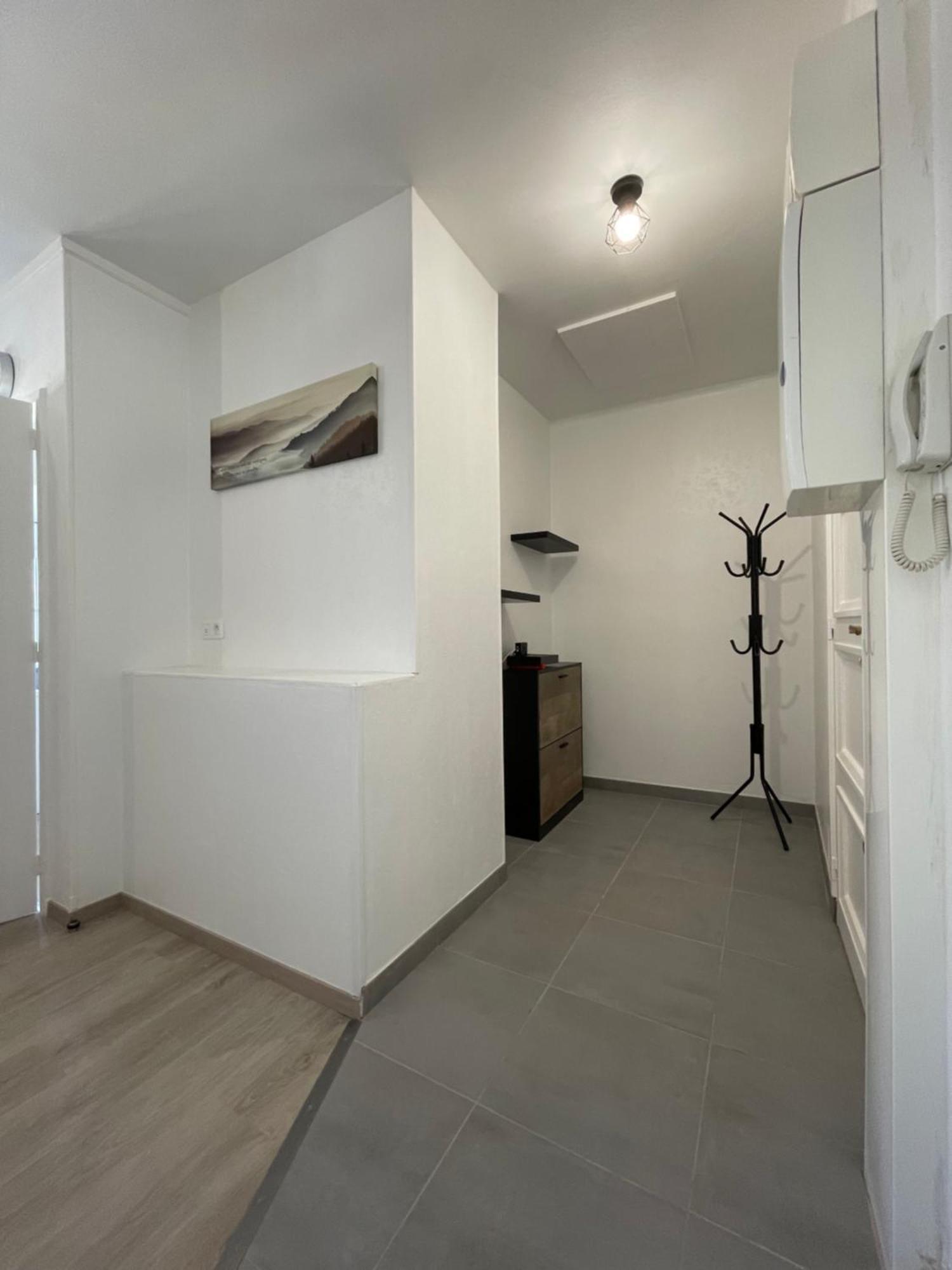 Appartement Renove Tout Equipe, Centre Ville, Proche De La Gare Et Commerce Flers  Exteriör bild