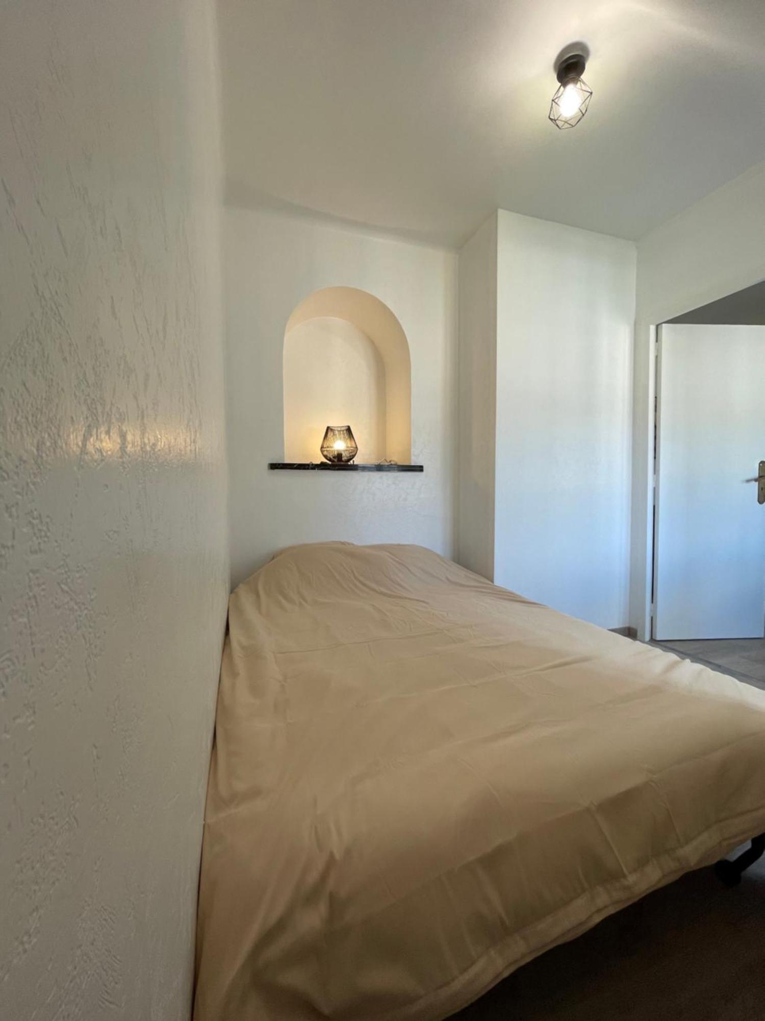 Appartement Renove Tout Equipe, Centre Ville, Proche De La Gare Et Commerce Flers  Exteriör bild