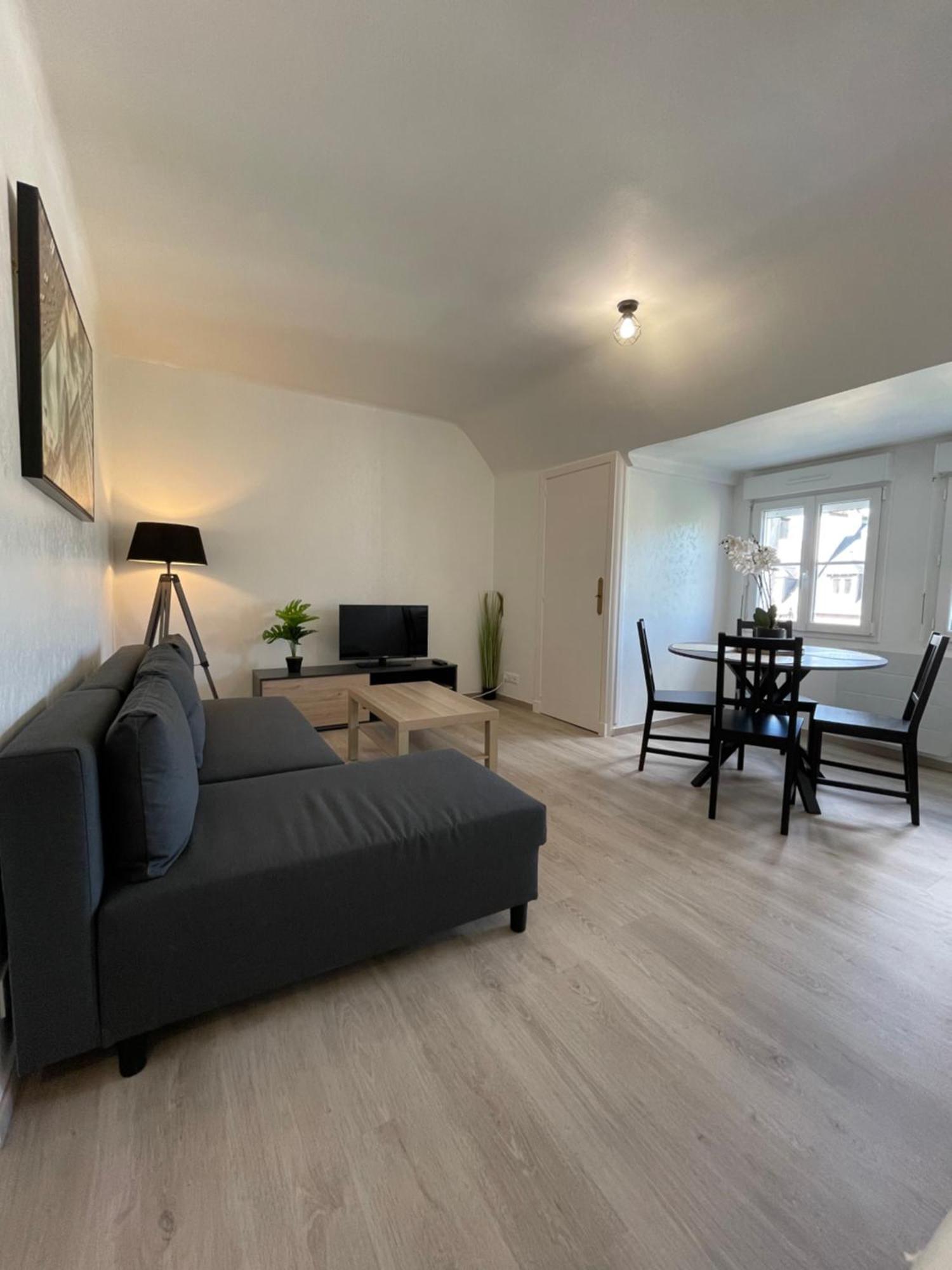 Appartement Renove Tout Equipe, Centre Ville, Proche De La Gare Et Commerce Flers  Exteriör bild